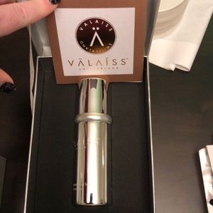 valaiss eye serum